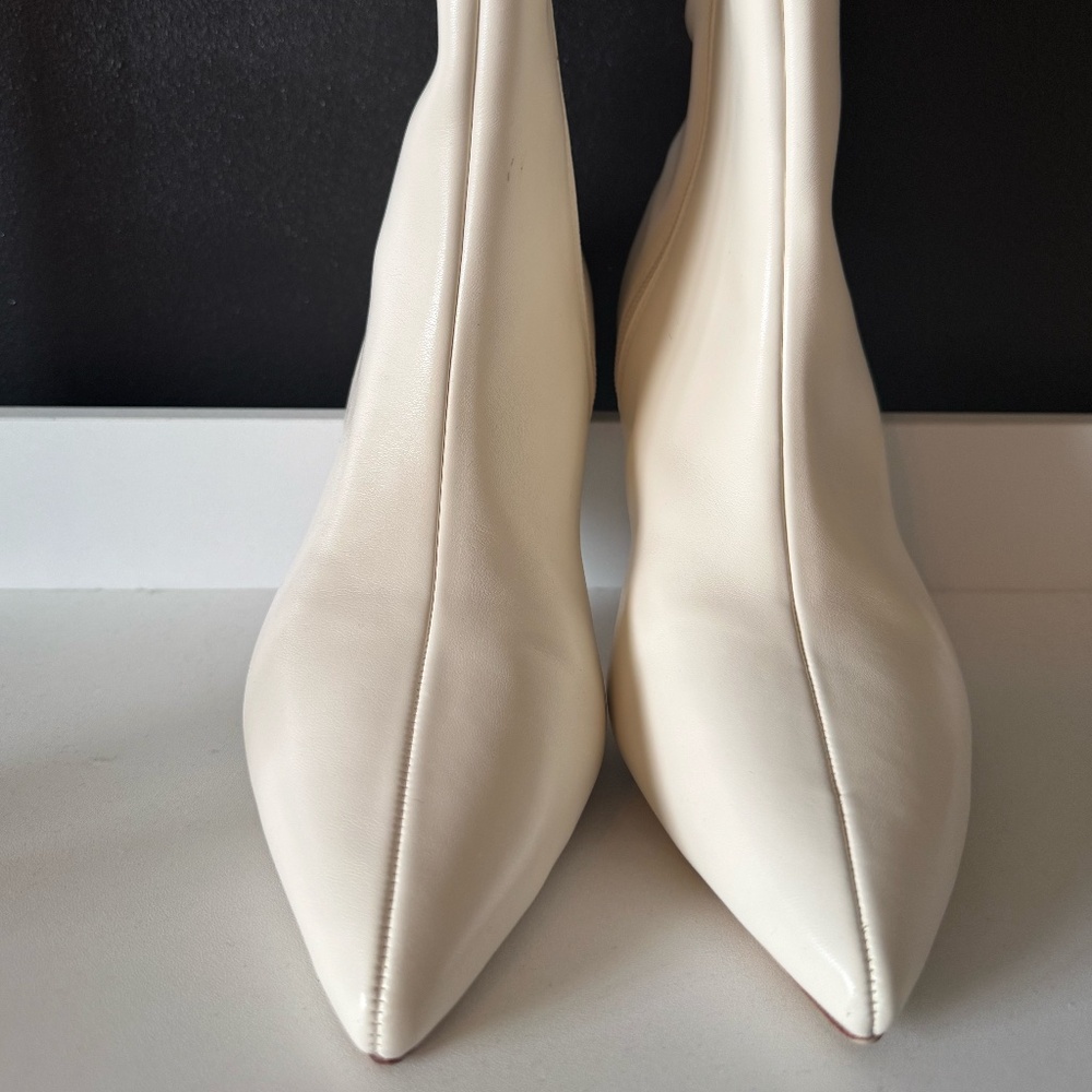Sleek Ivory Pointed-Toe Ankle Boots | Size 8.5 | New Without Tags